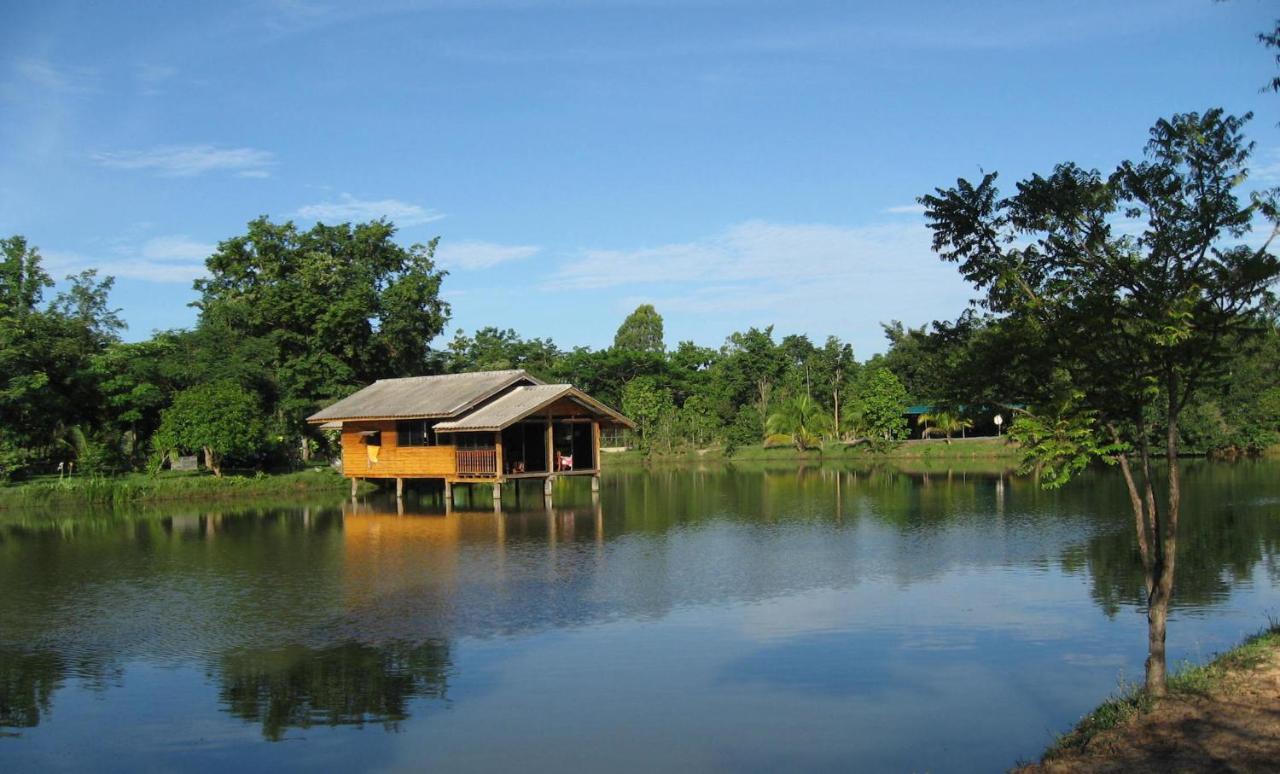 อีสาน เปราซิม ปาร์ค Hotel ร้อยเอ็ด ภายนอก รูปภาพ