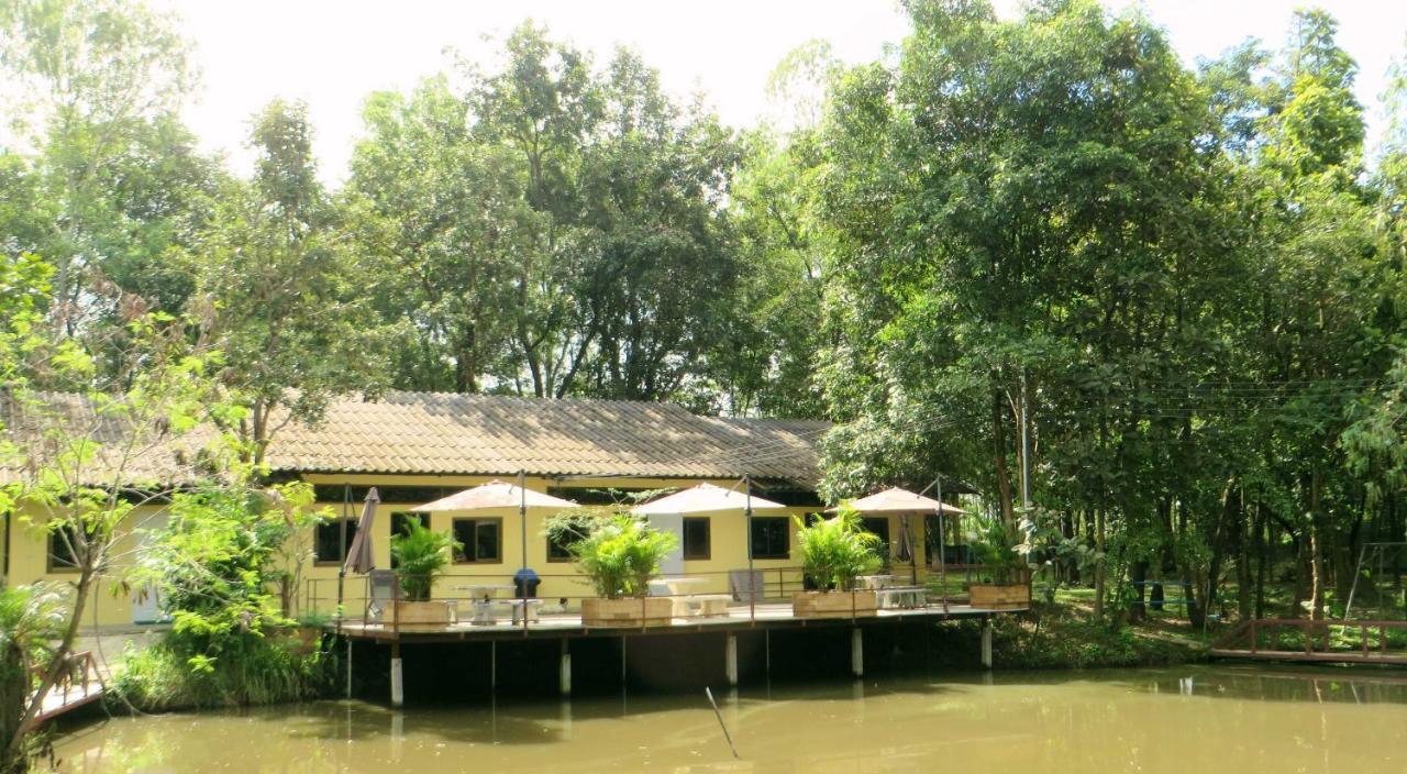 อีสาน เปราซิม ปาร์ค Hotel ร้อยเอ็ด ภายนอก รูปภาพ