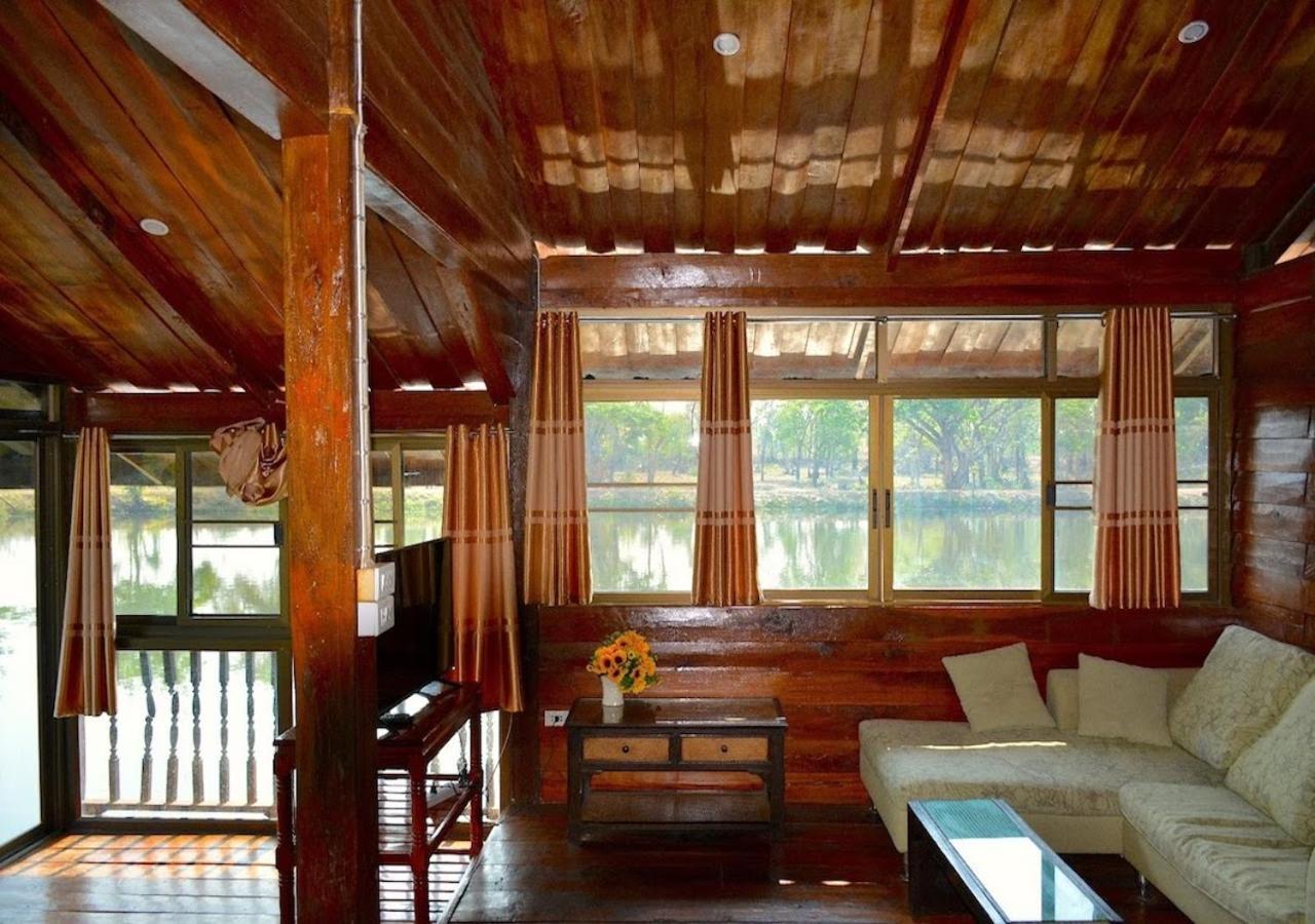 อีสาน เปราซิม ปาร์ค Hotel ร้อยเอ็ด ภายนอก รูปภาพ