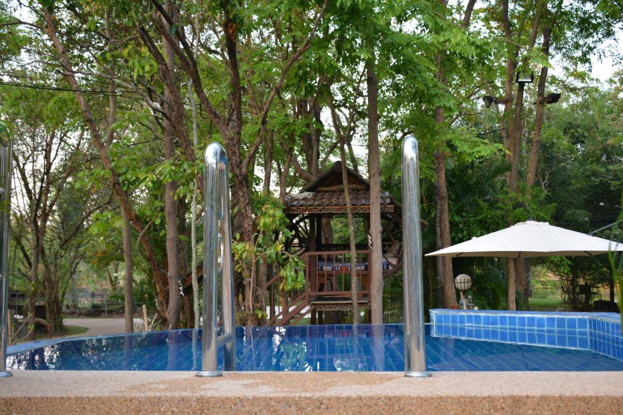 อีสาน เปราซิม ปาร์ค Hotel ร้อยเอ็ด ภายนอก รูปภาพ