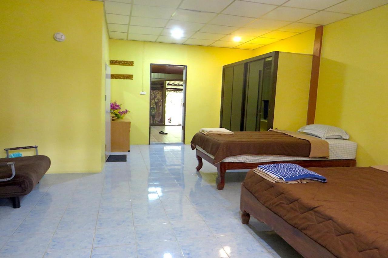 อีสาน เปราซิม ปาร์ค Hotel ร้อยเอ็ด ภายนอก รูปภาพ