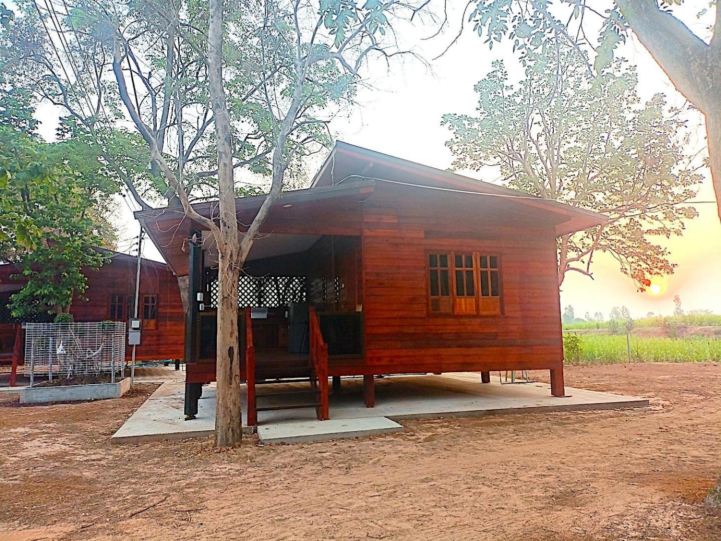 อีสาน เปราซิม ปาร์ค Hotel ร้อยเอ็ด ภายนอก รูปภาพ